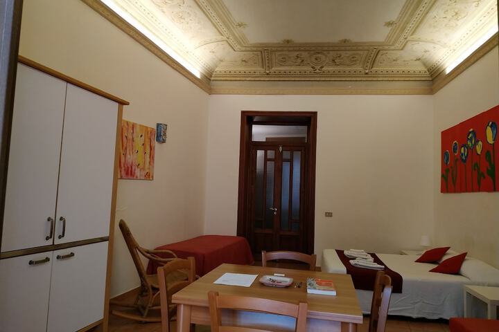 Room 16 of 36