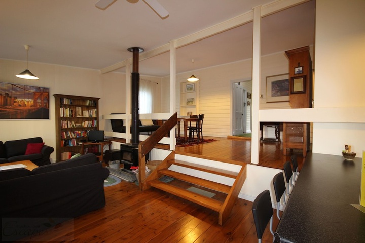 Room 2 of 11