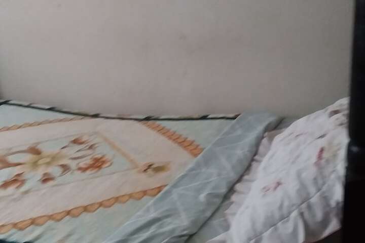 Room 7 of 33