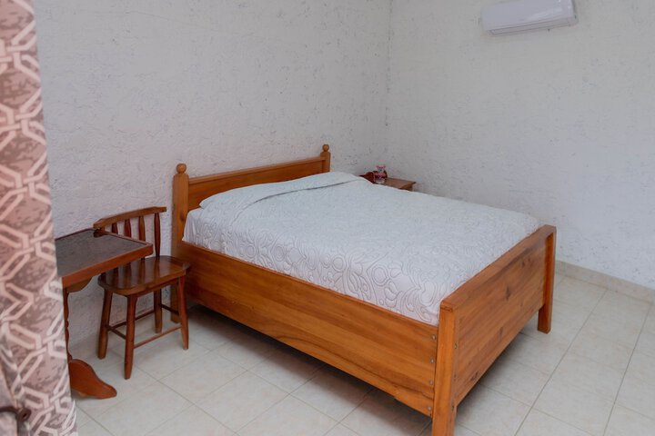 Room 16 of 64