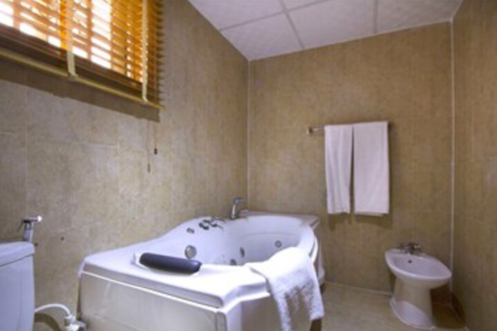 Room 10 of 47