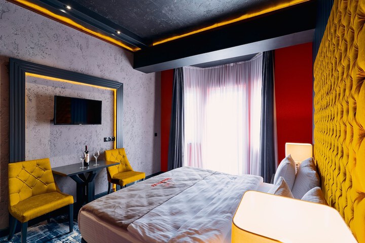Room 158 of 199