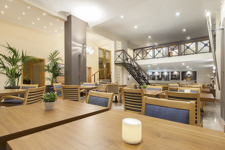 Guest Lobby