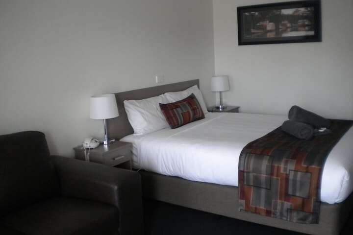 Room 6 of 48