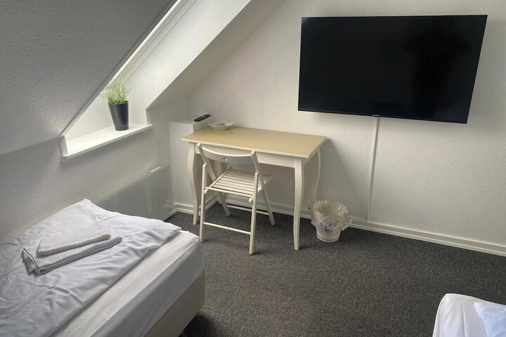 Room 7 of 15