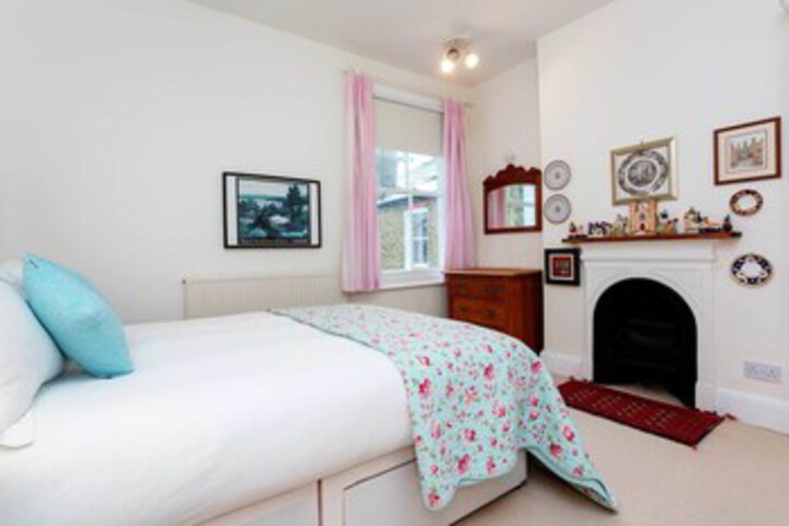 Room 21 of 28