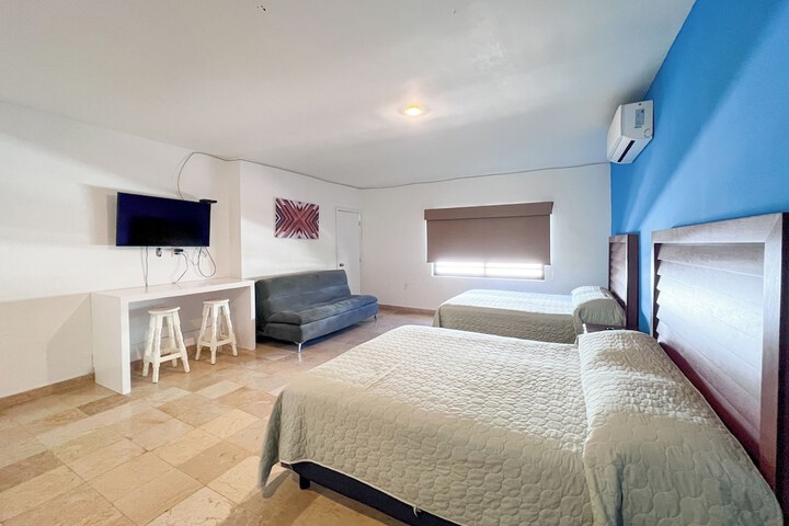 Room 9 of 96