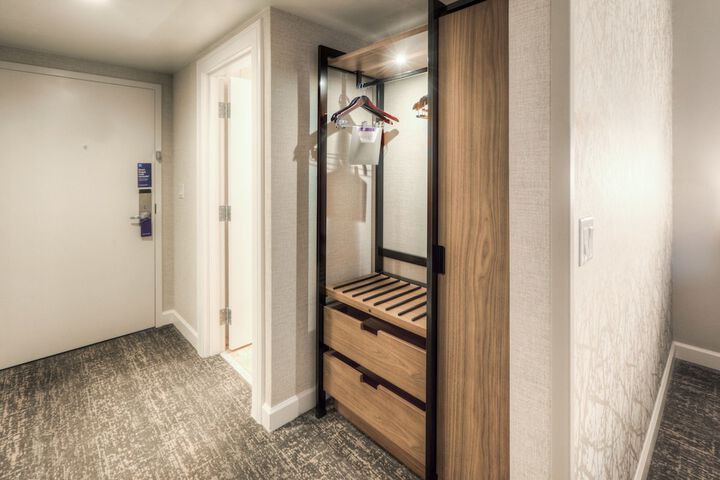 Room 15 of 112