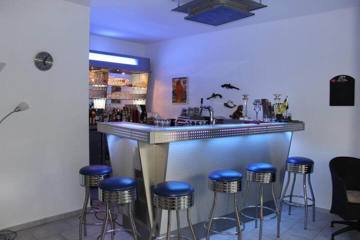 Lounge 39 of 65