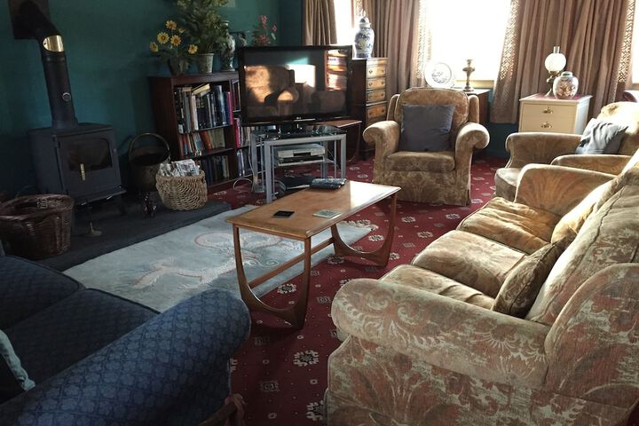 Room 5 of 10