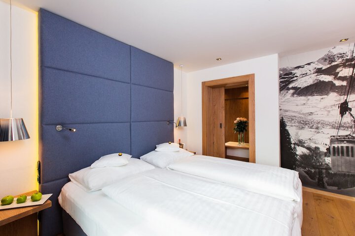 Room 26 of 47