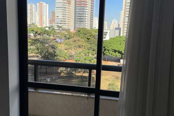 Room 9 of 30