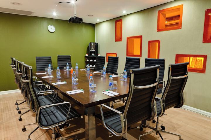 Meeting facility