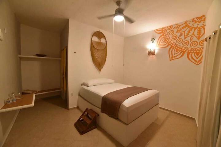 Room 2 of 20