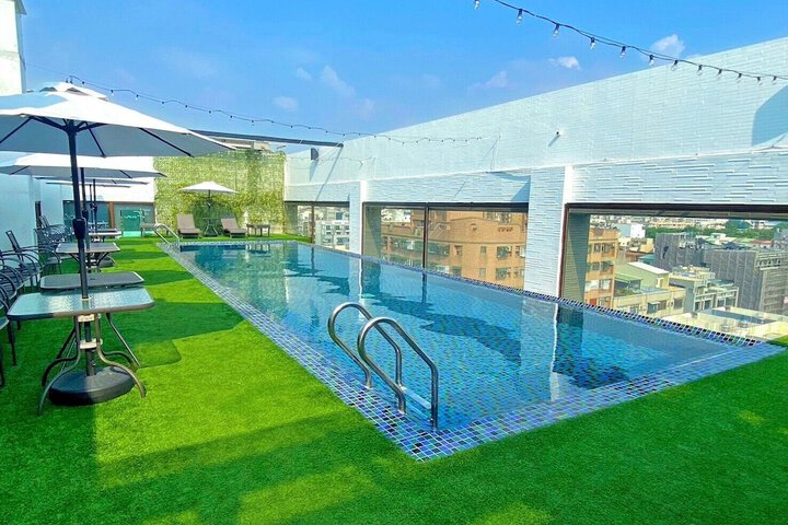 Pool 43 of 67