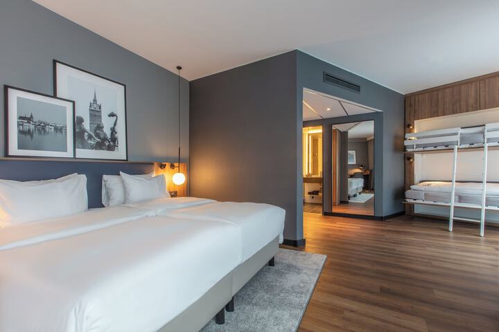 Room 15 of 71