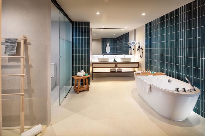 Bath Interior