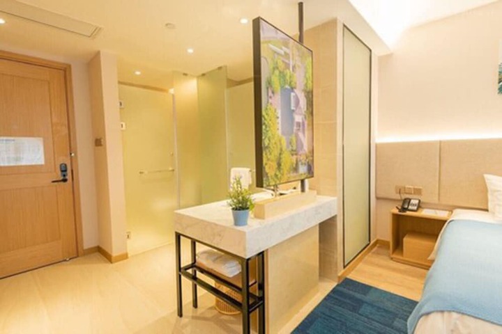 Room 20 of 73