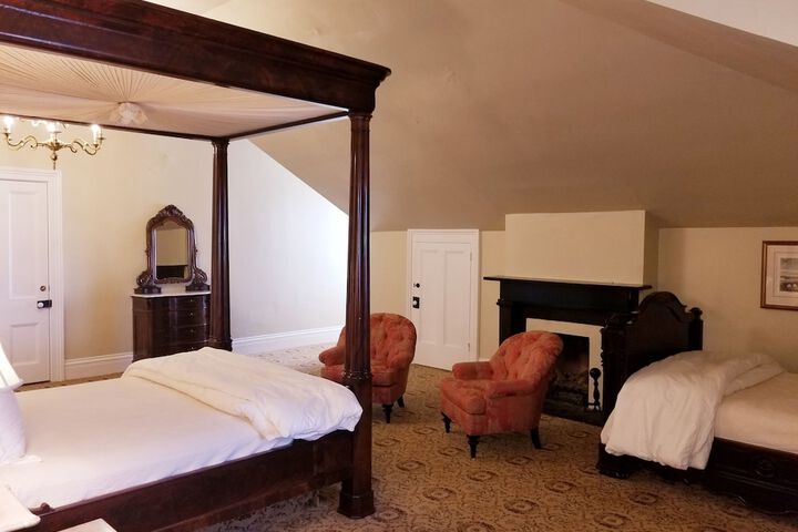 Room 6 of 43