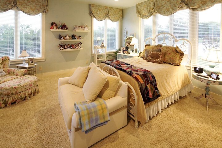 Room 4 of 110