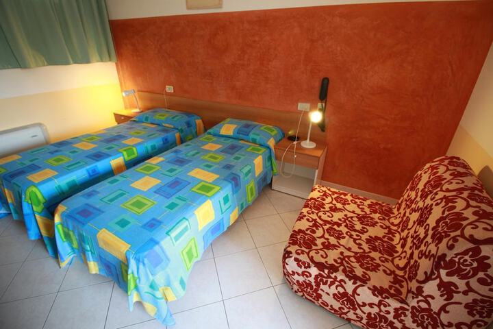 Room 21 of 45