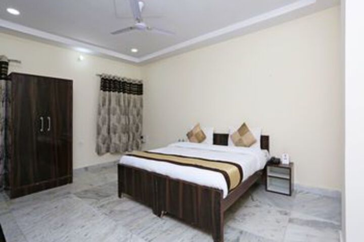 Room 14 of 23