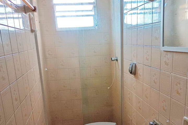 Room 12 of 26