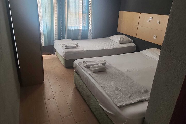 Room 6 of 22