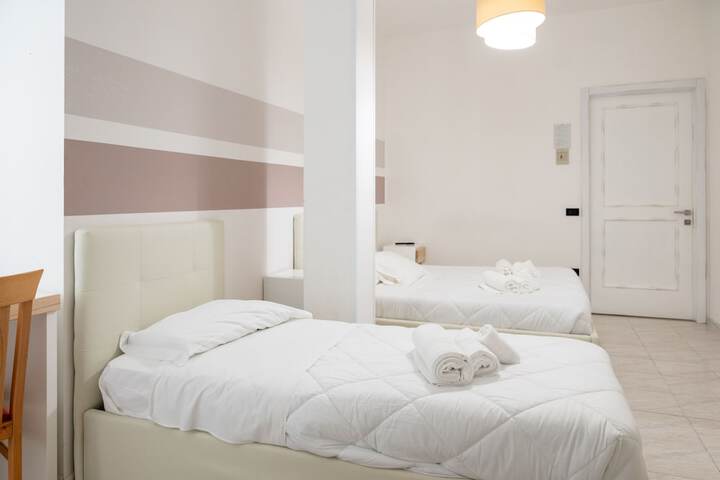 Room 6 of 49