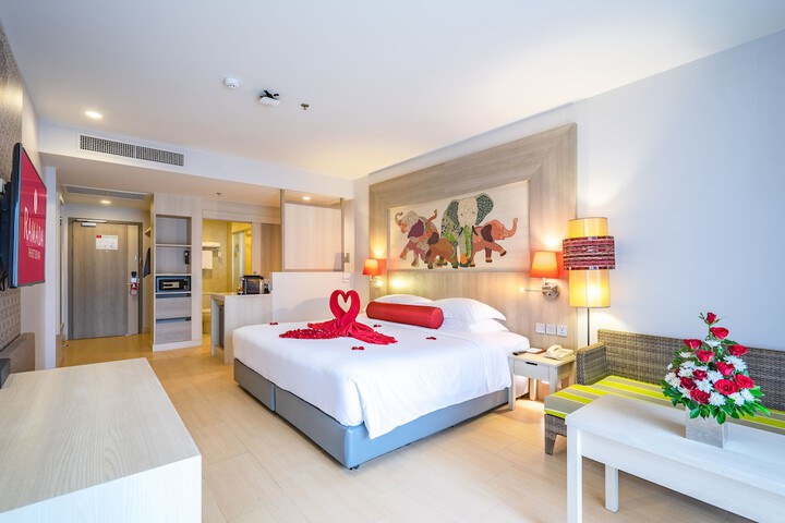 Room 74 of 220