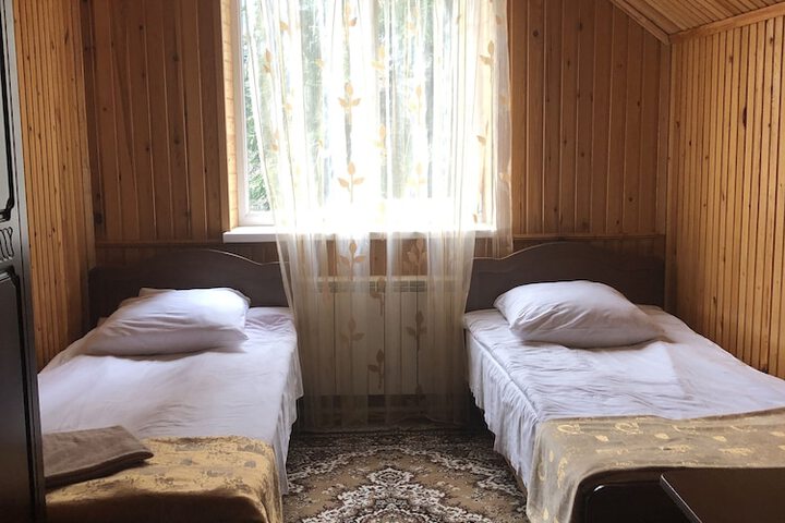 Room 6 of 43