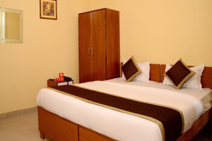 Room 25 of 48