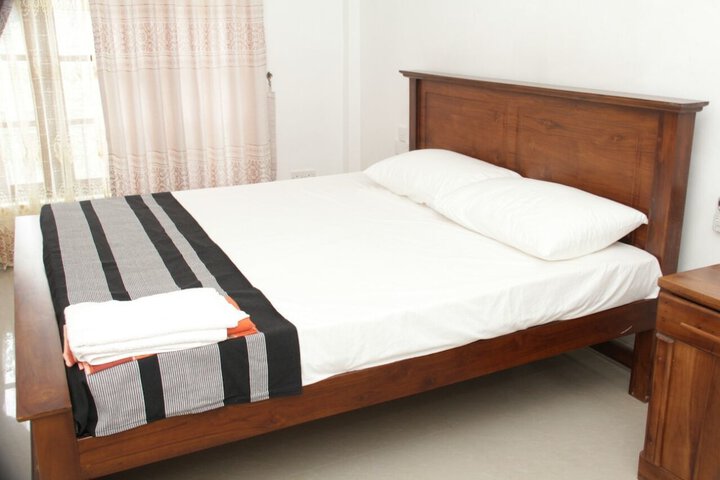 Room 7 of 33