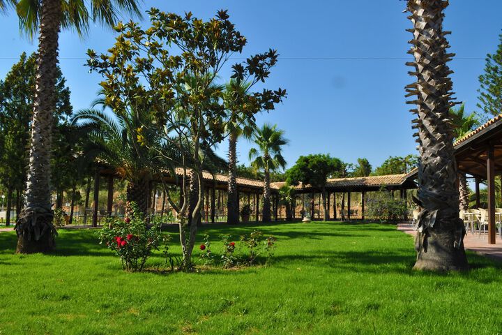 Hotel Exterior 34 of 38