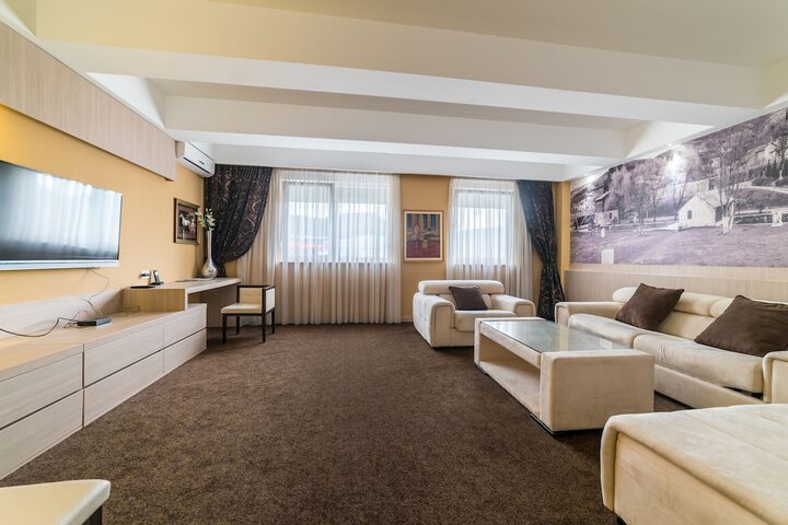 Room 40 of 103