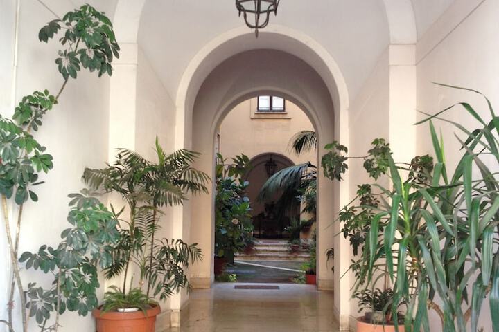Hotel 2 of 75