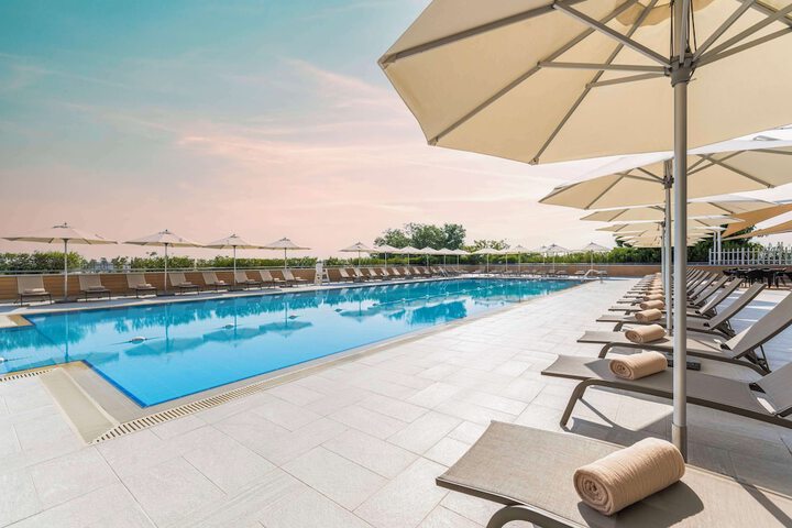 Pool Hotel