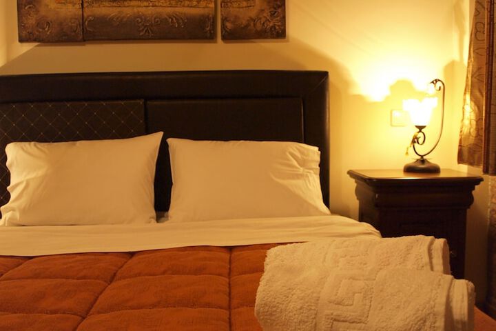 Room 8 of 31