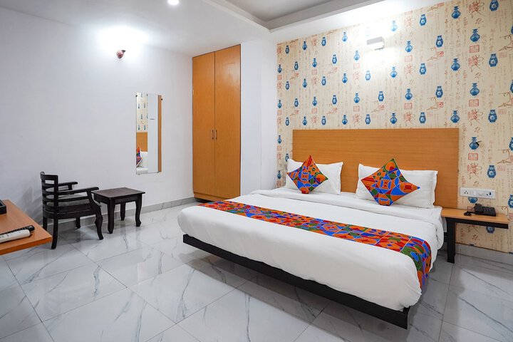 Room 16 of 24