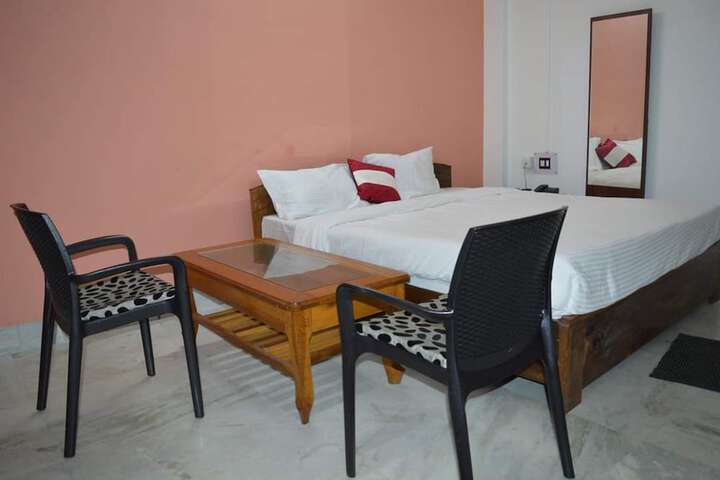 Room 2 of 19