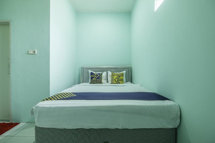 Room 12 of 25
