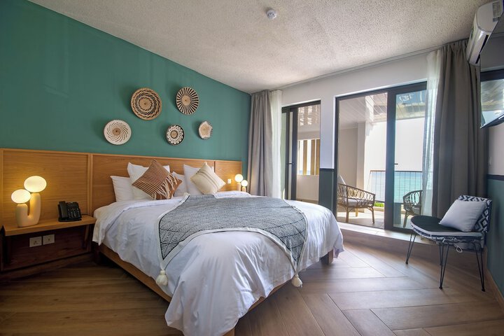 Room 4 of 15