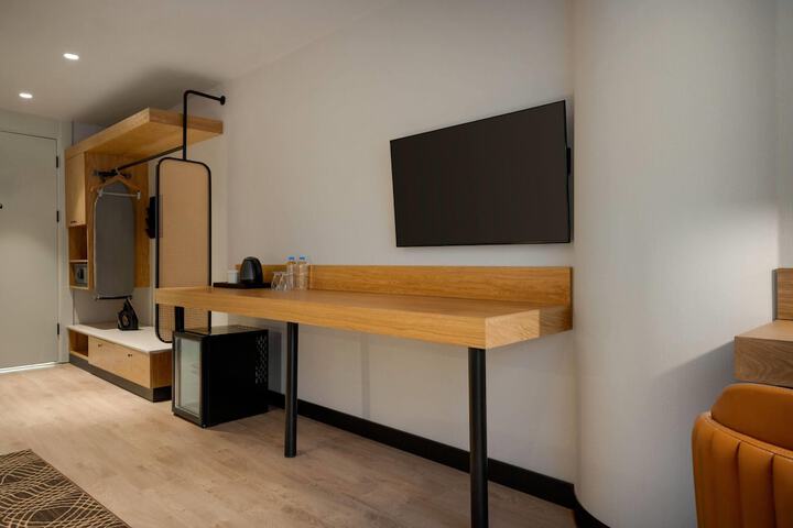 Room 13 of 50