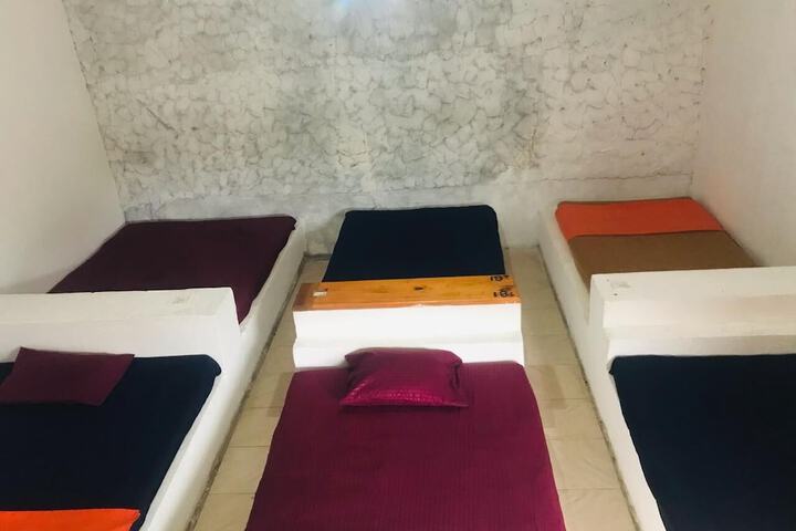 Room 12 of 52