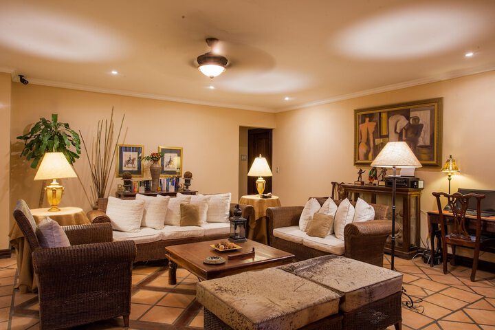 Guest Lobby