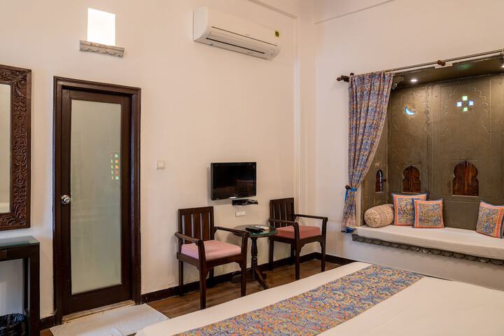 Room 7 of 36
