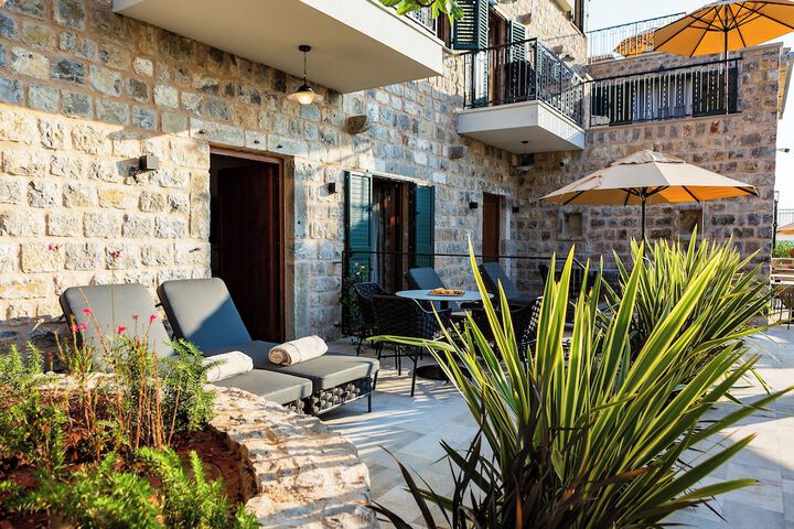 Terrace/Patio 44 of 75