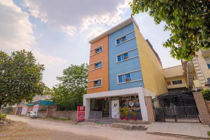 HOTEL DWARKADHEESH
