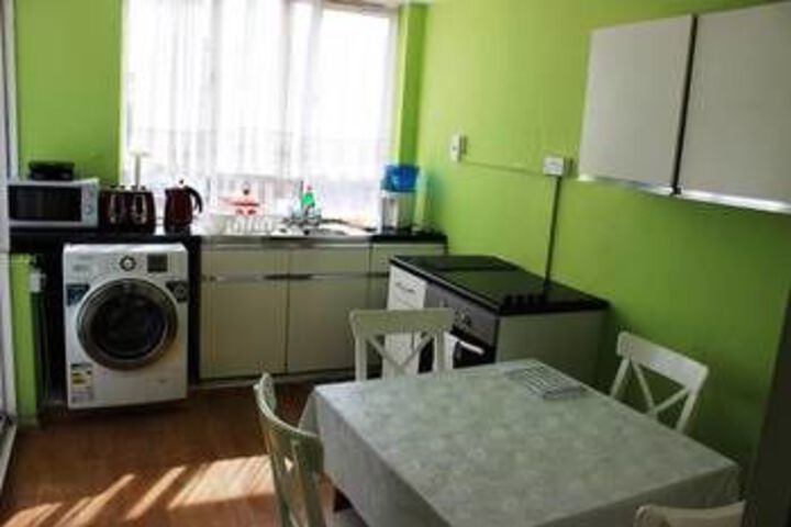 Room 80 of 82