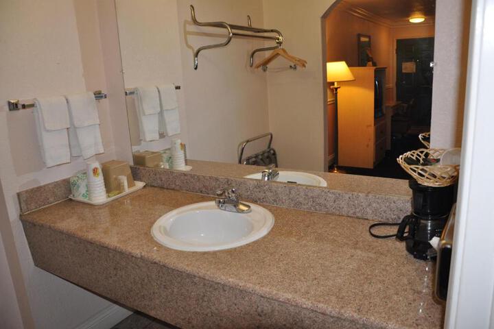 Photo 48